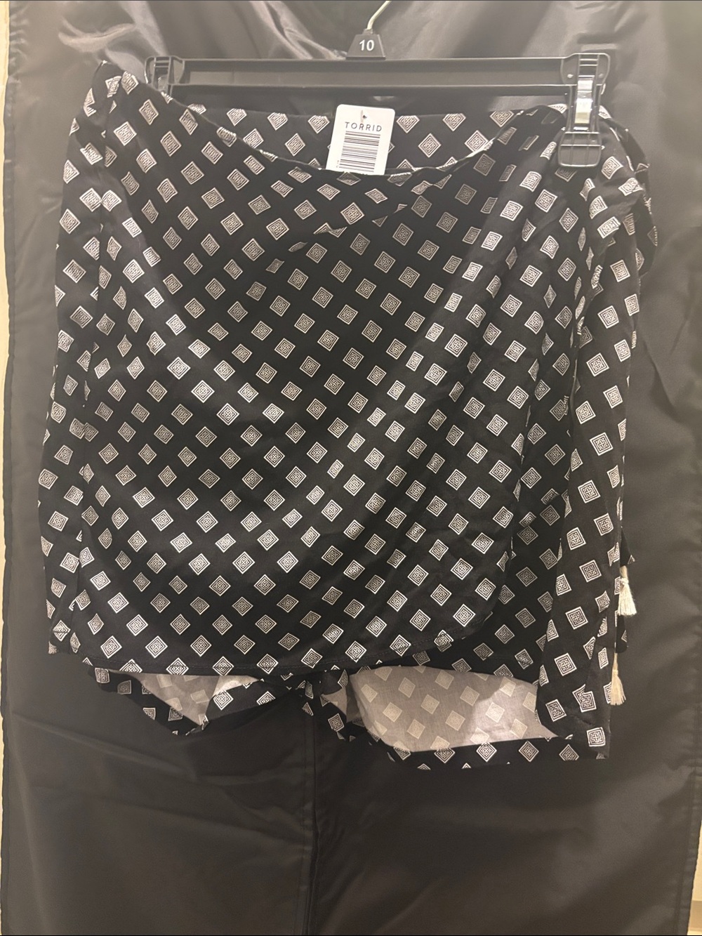 torrid Black Skort  with White Diamond Print